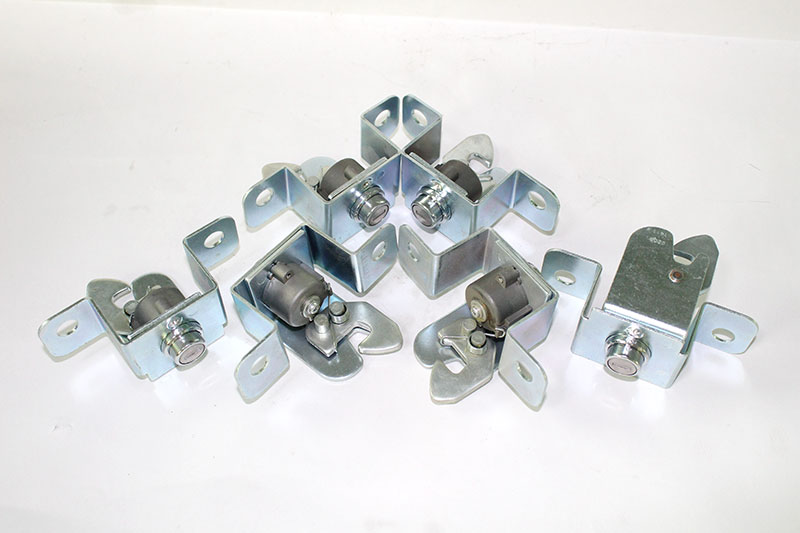 PC56-7發(fā)動(dòng)機(jī)護(hù)罩鎖